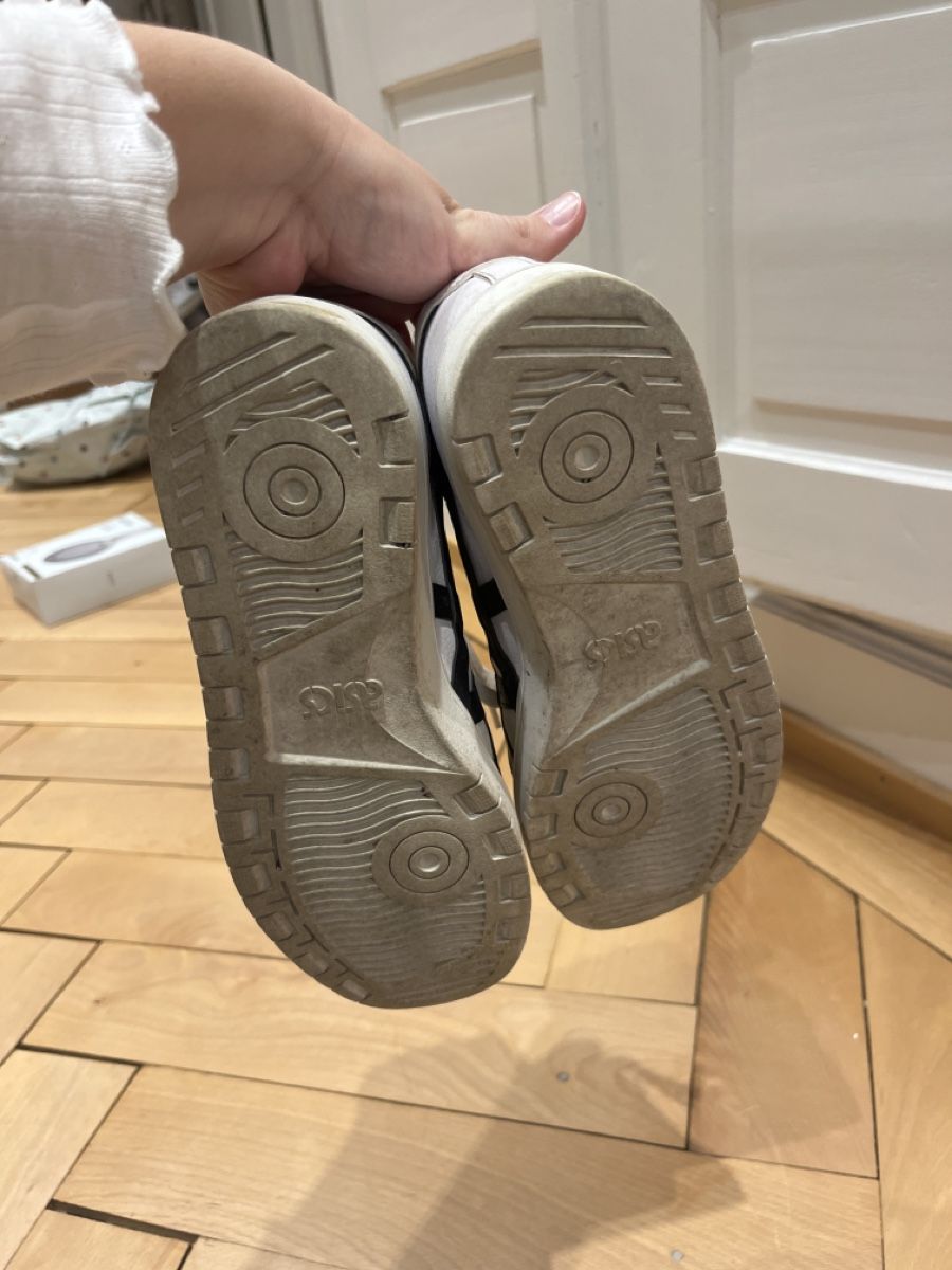 Herrenschuhe: Asics Sneaker – Gebraucht aus Gams von annikalexandra 1