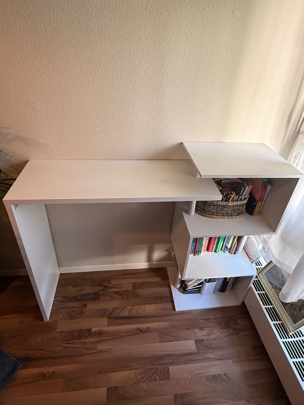 Tische: Moderner Bartisch, Küchentisch, Schreibtisch – Gebraucht aus Zürich von min_xq9n 1
