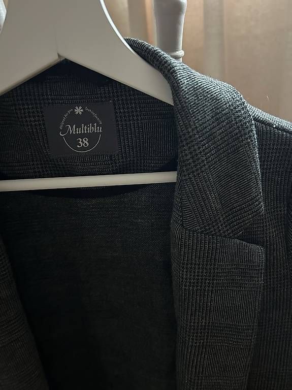 Giacche: Cardigan – Usato da Schüpfheim venduto da car_7slp 1