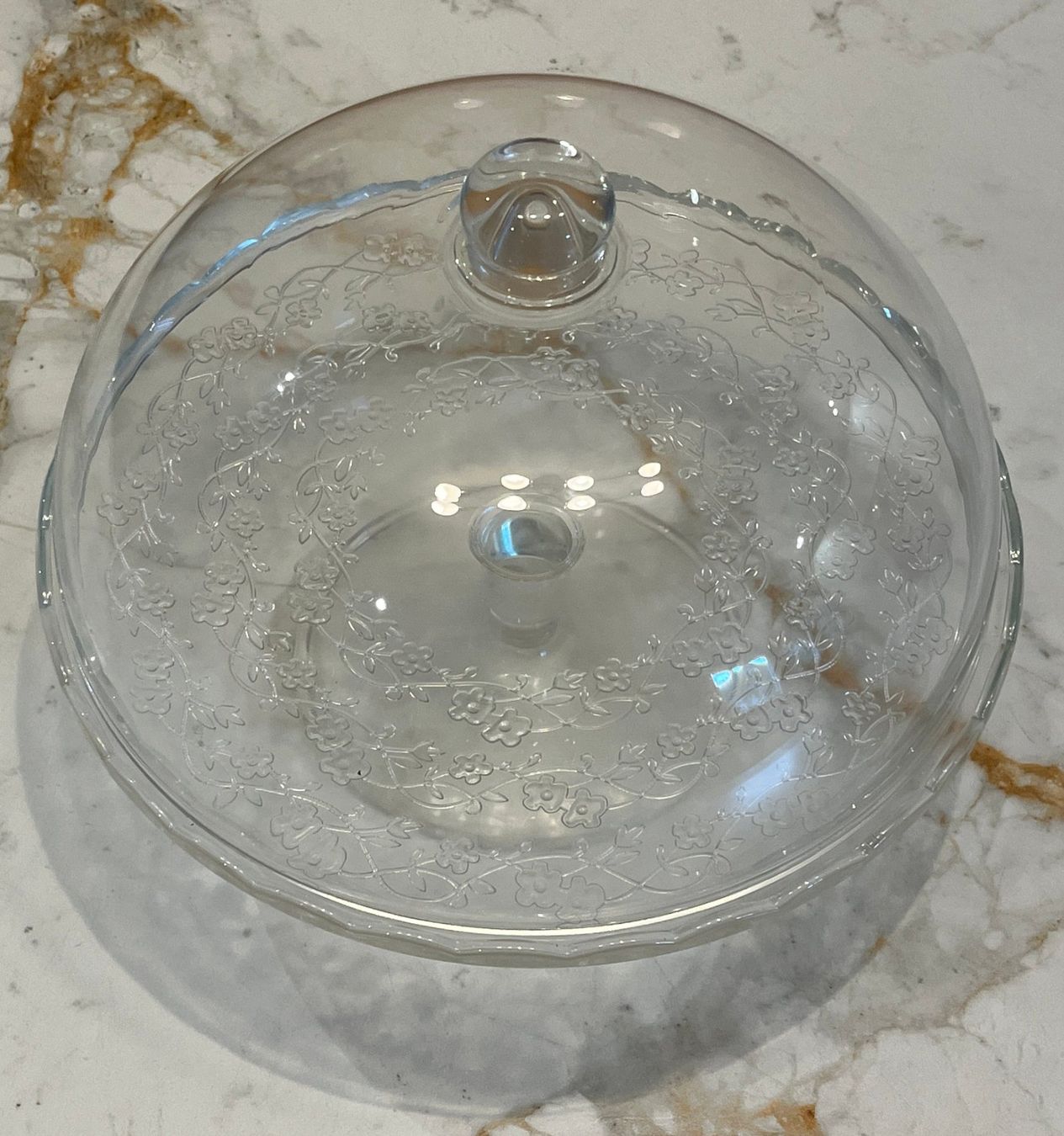 Ikea Plateaux: IKEA - Plat de présentation à couvercle, verre transparent – Neuf (Voir description) à Le Noirmont par bouboun21