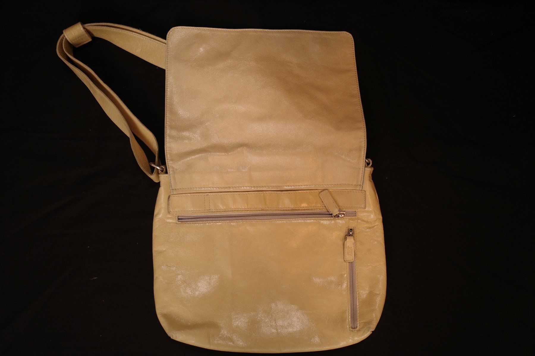Borse da donna: Ledertasche – Usato da Zürich venduto da ForMat21 5