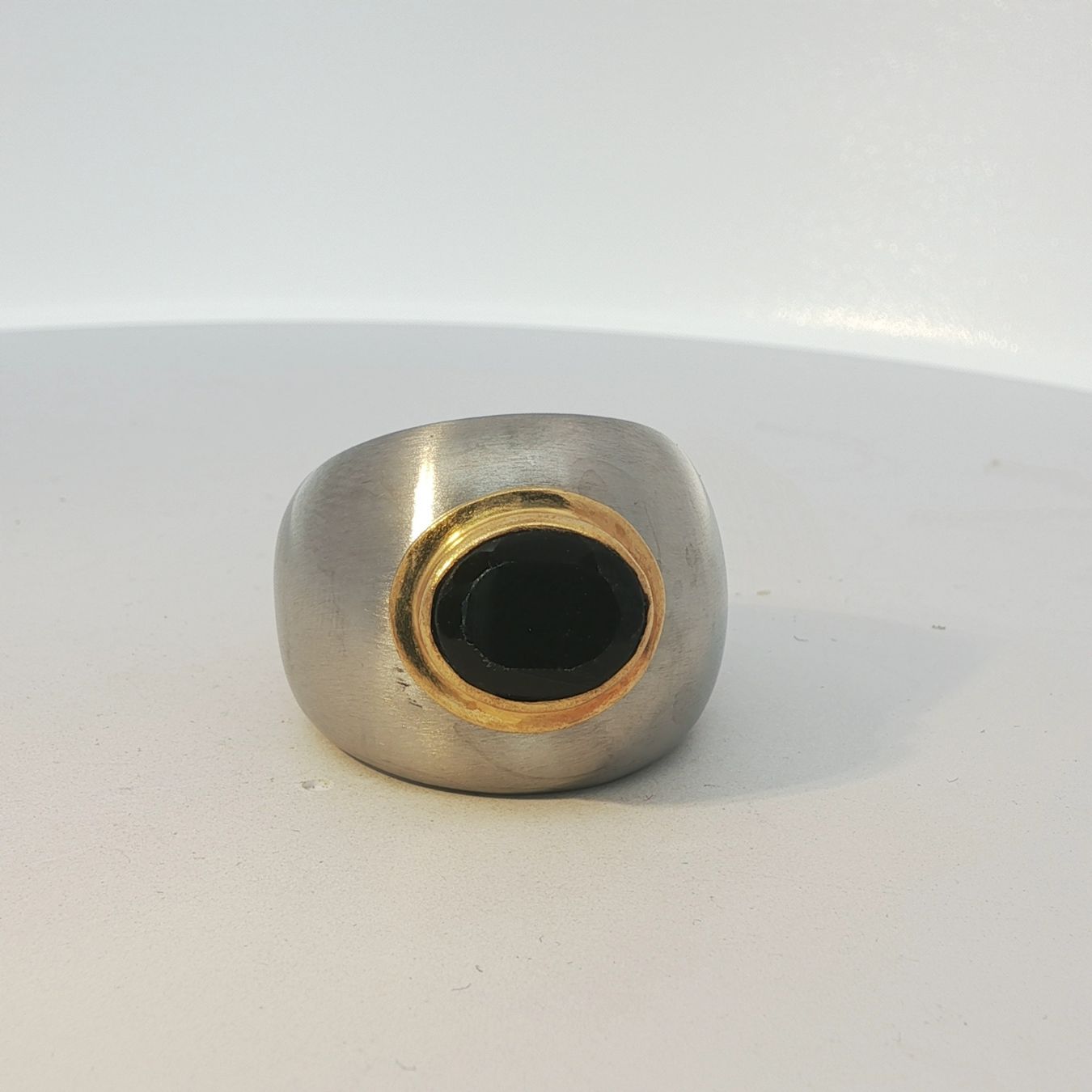 Olga Ribler Anelli: Edelstahlring mit Onyx, Grösse 54 – Nuovo (secondo la descrizione) da Luzern venduto da MonikaS03