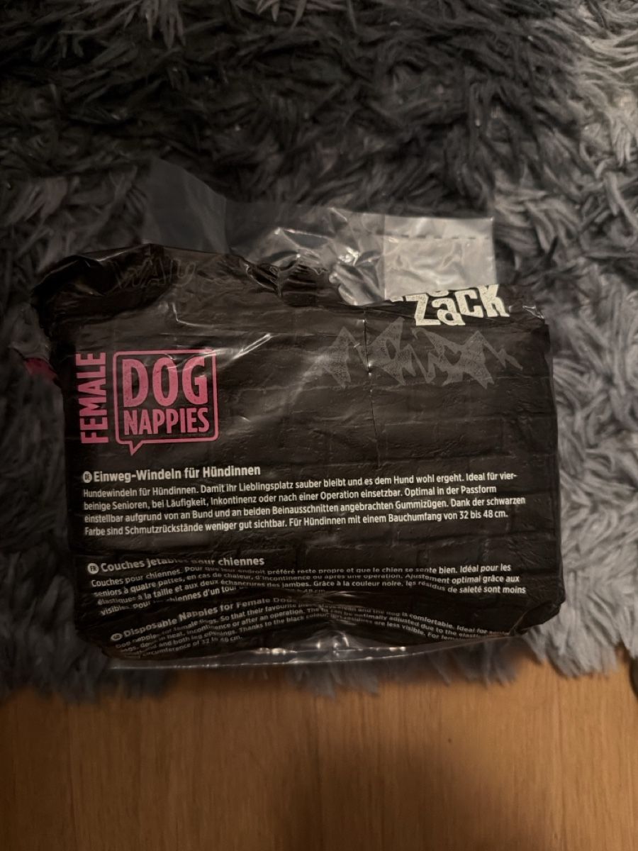 Bacs à couches & couches: Weibliche Hundewindeln Grösse M  – D'occasion à Bottmingen par ursl_e 2