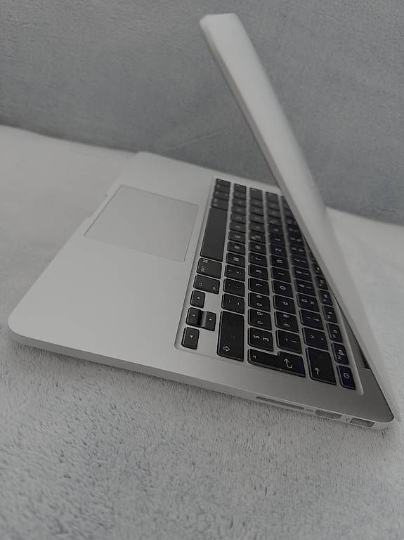Apple Notebook: MacBook Pro 13", i5, 8 GB RAM, 1TB SSD, 2015 – Usato da St.Gallen venduto da hss_GmbH 3