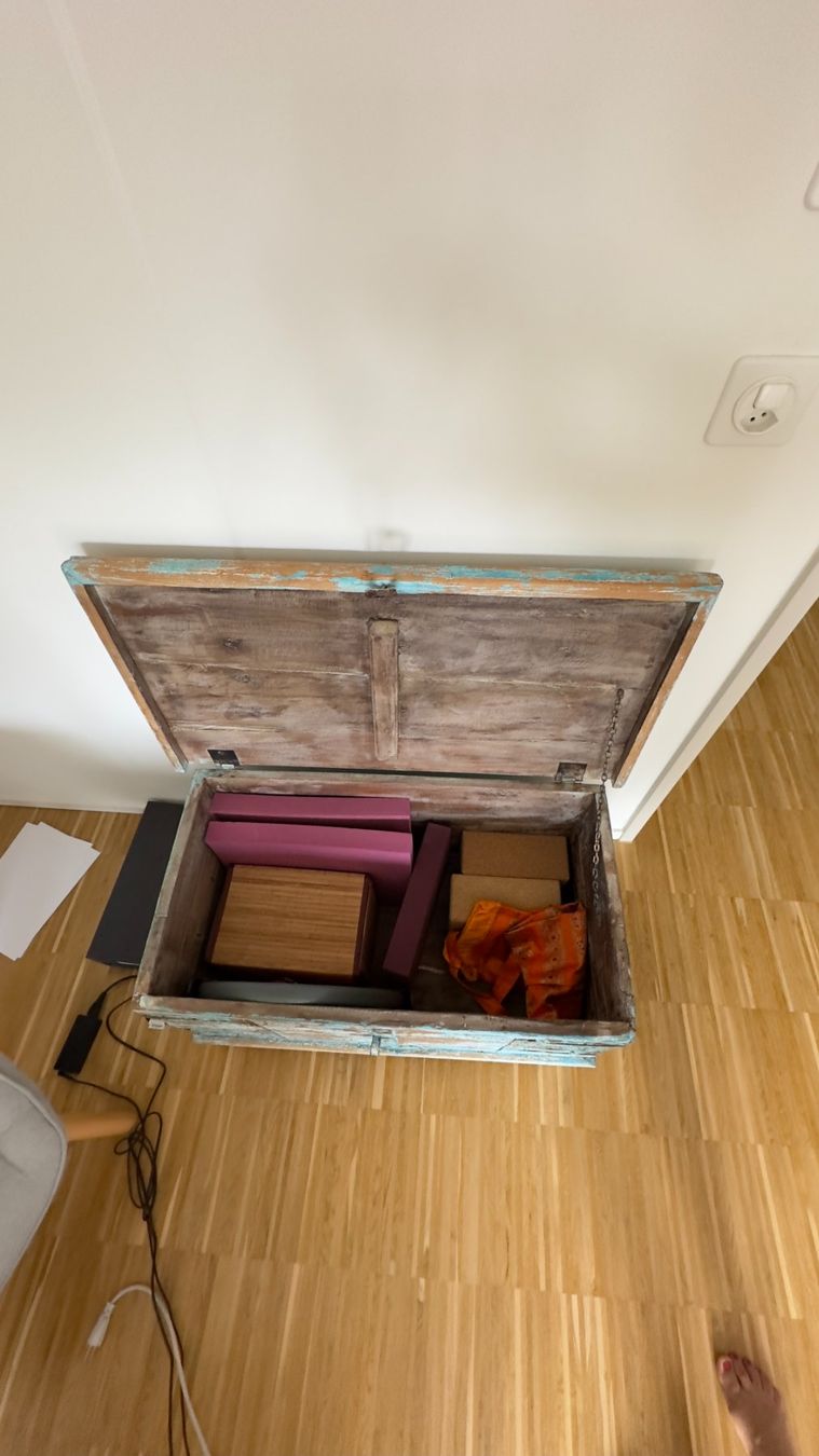 Truhen: Truhe aus Teakholz / shabby chic – Gebraucht aus Zürich von Elvirac01 2