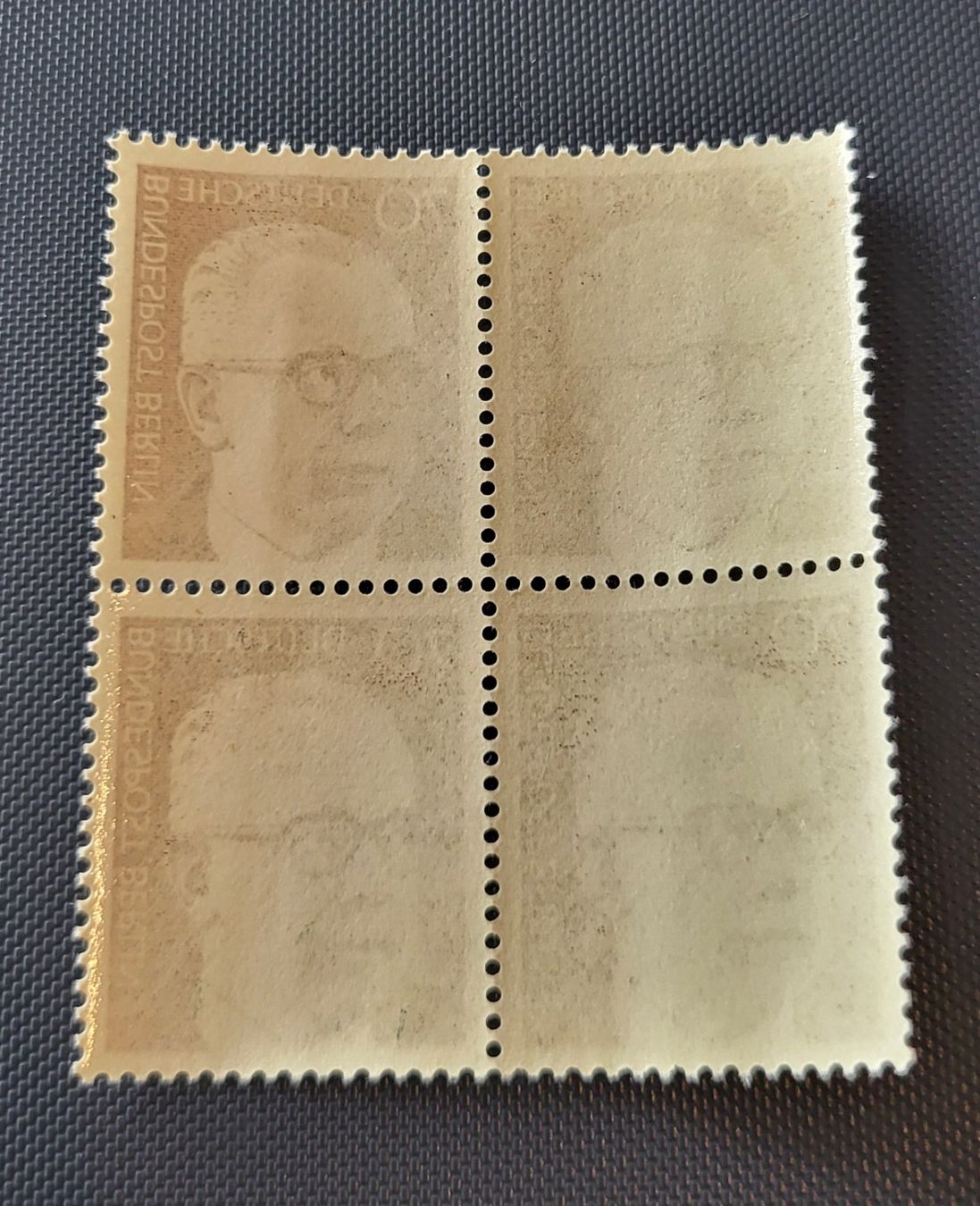Tutti i francobolli: Berlin 1971 Viererblock briefmarke – Usato da St Gallen venduto da Stampsalshobby 1