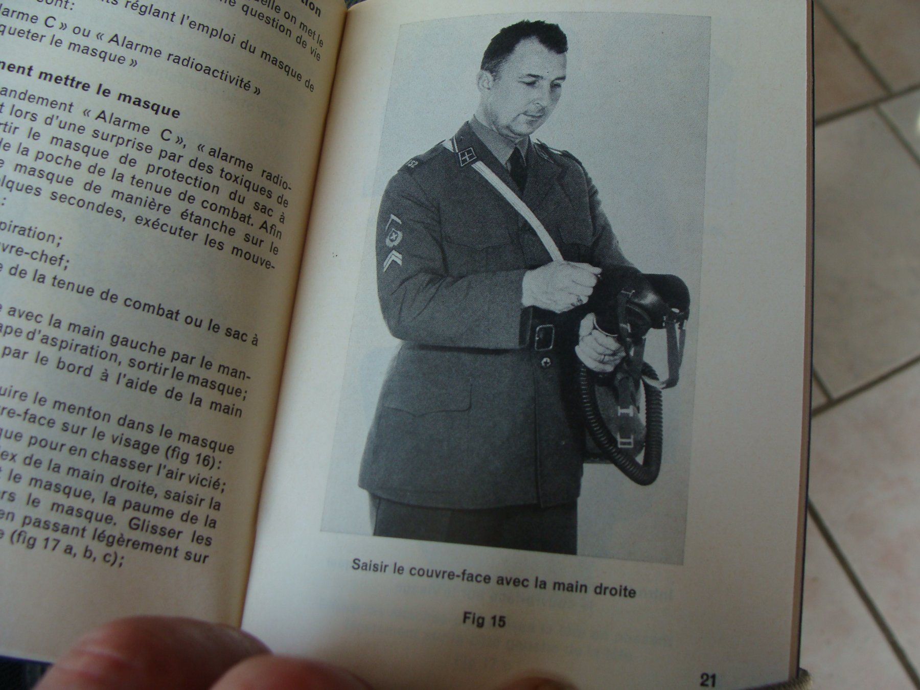 Gesichts- und Gehörschutz: Le masque de protections militaire 1953 – Gebraucht aus Cuarny von hen_g7hn 3