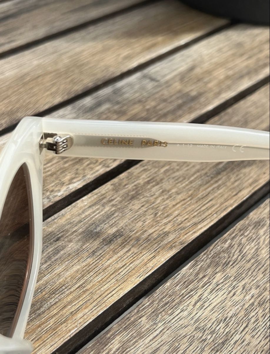 Celine Occhiali & Lenti: Celine cream sunglasses – Nuovo e nell'imballaggio originale da Zürich venduto da dei_7djh 2