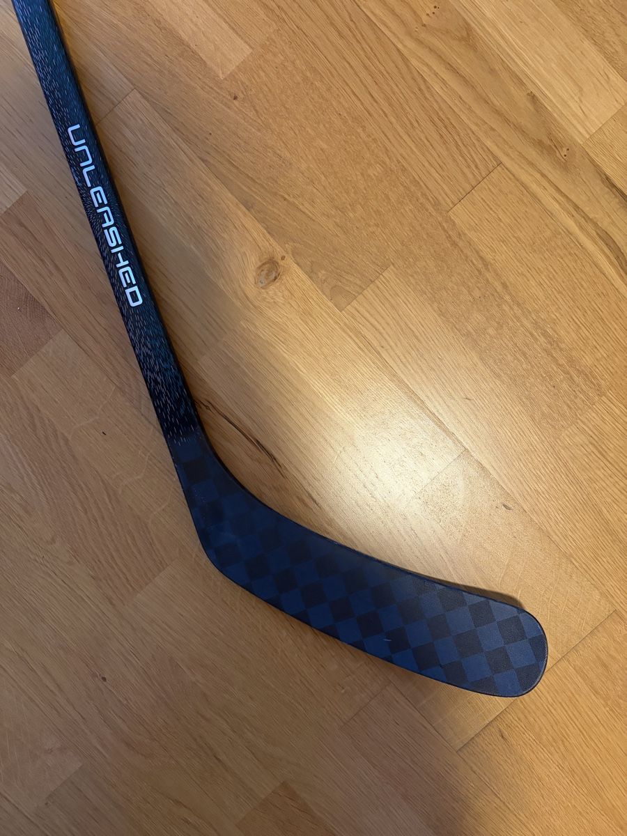 Ccm Bastoni & Pale: CCM Ribcor Trigger Unleashed Eishockeystock P29 75 Flex L – Nuovo (secondo la descrizione) da Aarberg venduto da qr-cards23 4