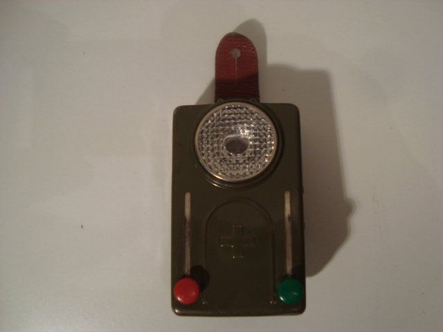 Lampade: Zwei Taschenlampen 4,5Volt – Usato da Zufikon venduto da wasser367