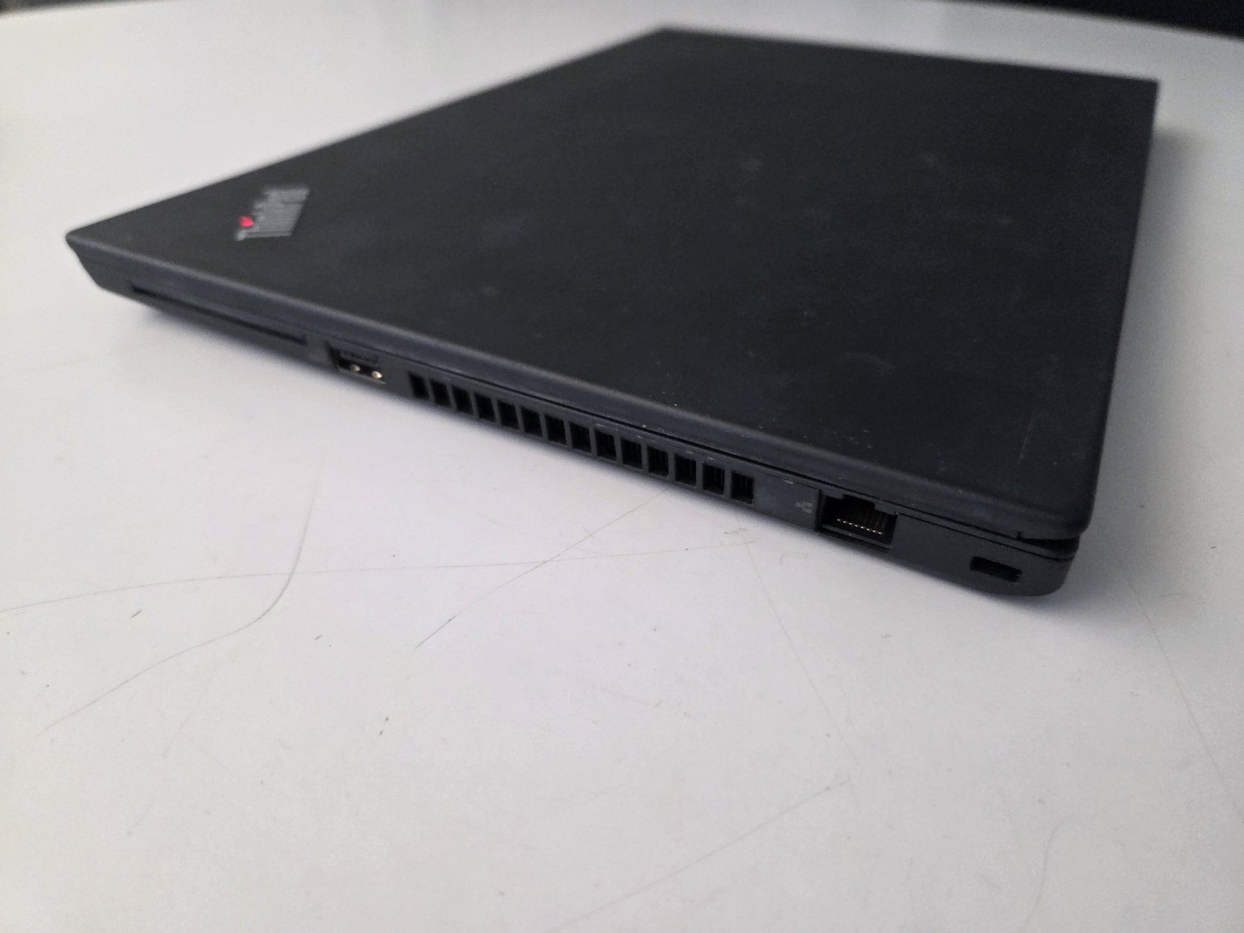Lenovo Notebook: Lenovo ThinkPad P14s Gen 2 – Difettoso da Bremgarten AG venduto da joker_eat_world 2