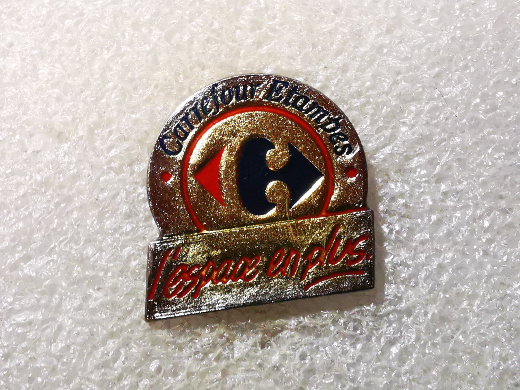 Placchette & Badge: Ansteckpin 90: Carrefour – Usato da Oppligen venduto da Pin-Fall-Shop