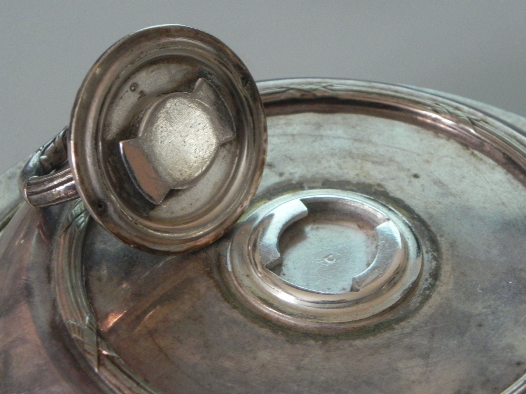 Ciotole: Gemüseschale/Servierschüssel mit Deckel versilbert – Usato da Minusio venduto da Lory64 4