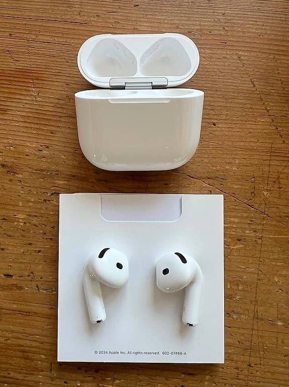 Kopfhörer: AirPods 4 with active noise cancellation – Neu und originalverpackt aus Port von yaenu36 1