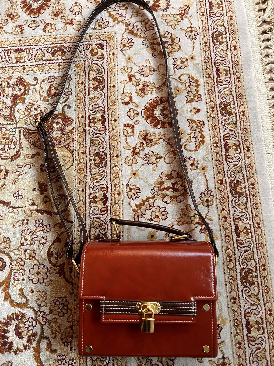 Borse da donna: Crossbody Bag / Handtasche  – Usato da Unterseen venduto da Lulu_800