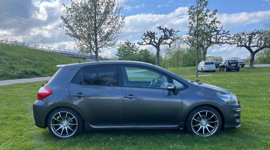 Toyota Automobili: Toyota Auris Bemani 1.8 – Usato da Sargans venduto da nev_wgw5 6