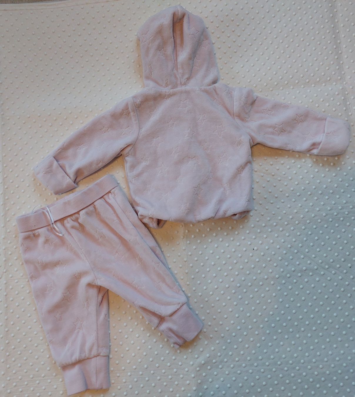 Kleiderpakete & -sets: kuscheliges 2-teiliges Pyjama Grösse 62 – Gebraucht aus Gysenstein von joshuas81 1