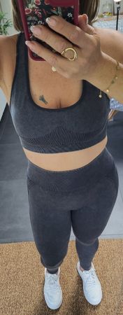 Ensemble de sport femme, taille L, tendance et confortable