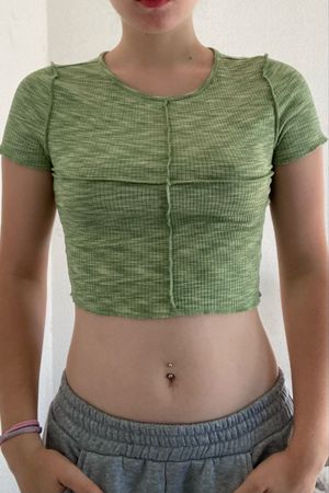 Grünes Tanktop mit Effekt Grösse XS Crop Top