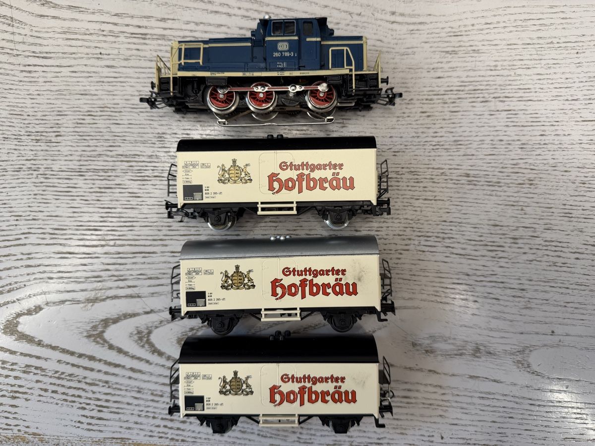 Märklin Modelleisenbahnen: Märklin 3141 DB BR 260 Bierzug – Gebraucht aus Lupsingen von New-Haven 2