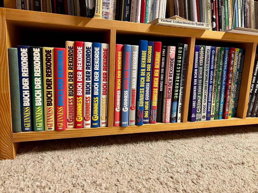 Libri: Guinnessbuch der Rekorde Sammlung – Usato da Amsoldingen venduto da Servicemanual