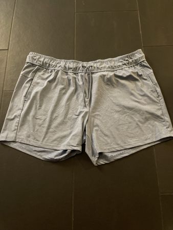 Sommer-Shorts von Ichiba, Gr. XL, neuwertig, Top Zustand!