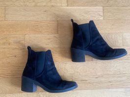 Schwarze Stiefeletten für den Herbst Grösse 40