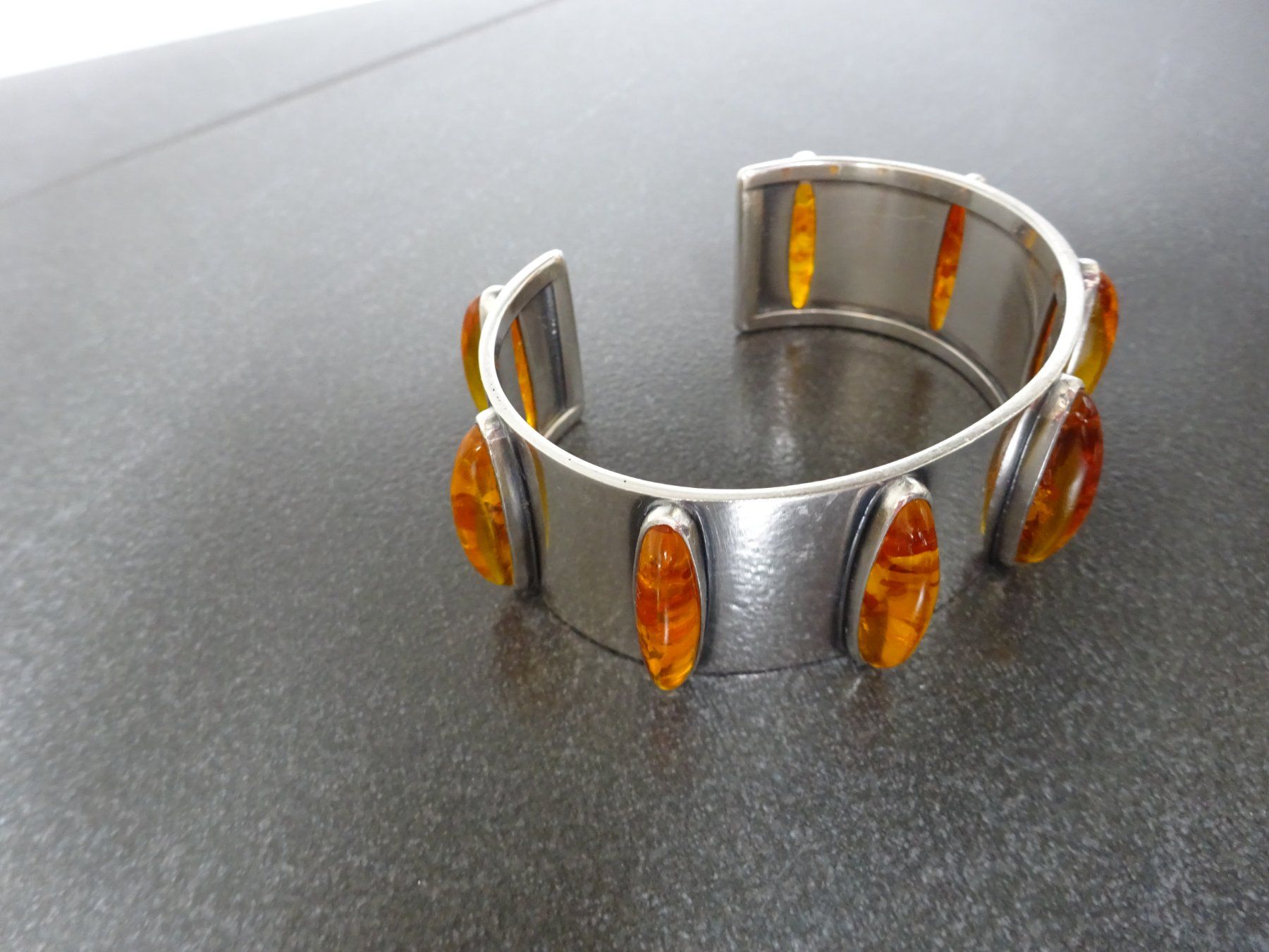 Bracciali & Braccialetti: Armreif Bernstein vom Silberschmied – Usato da Esslingen venduto da FetteSchnecke 2