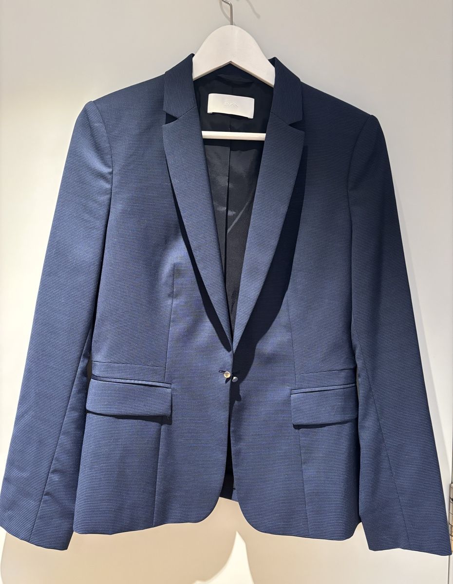 Hugo Boss Kleiderpakete: BOSS blue women’s suit – Neu (gemäss Beschreibung) aus Bassins von claaretje