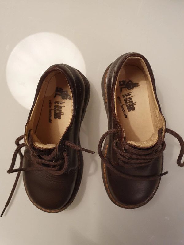 Scarpe per ragazzi: Chaussures Le Loup Blanc cuir 27 – Nuovo (secondo la descrizione) da Geneve venduto da Monthoux13 2