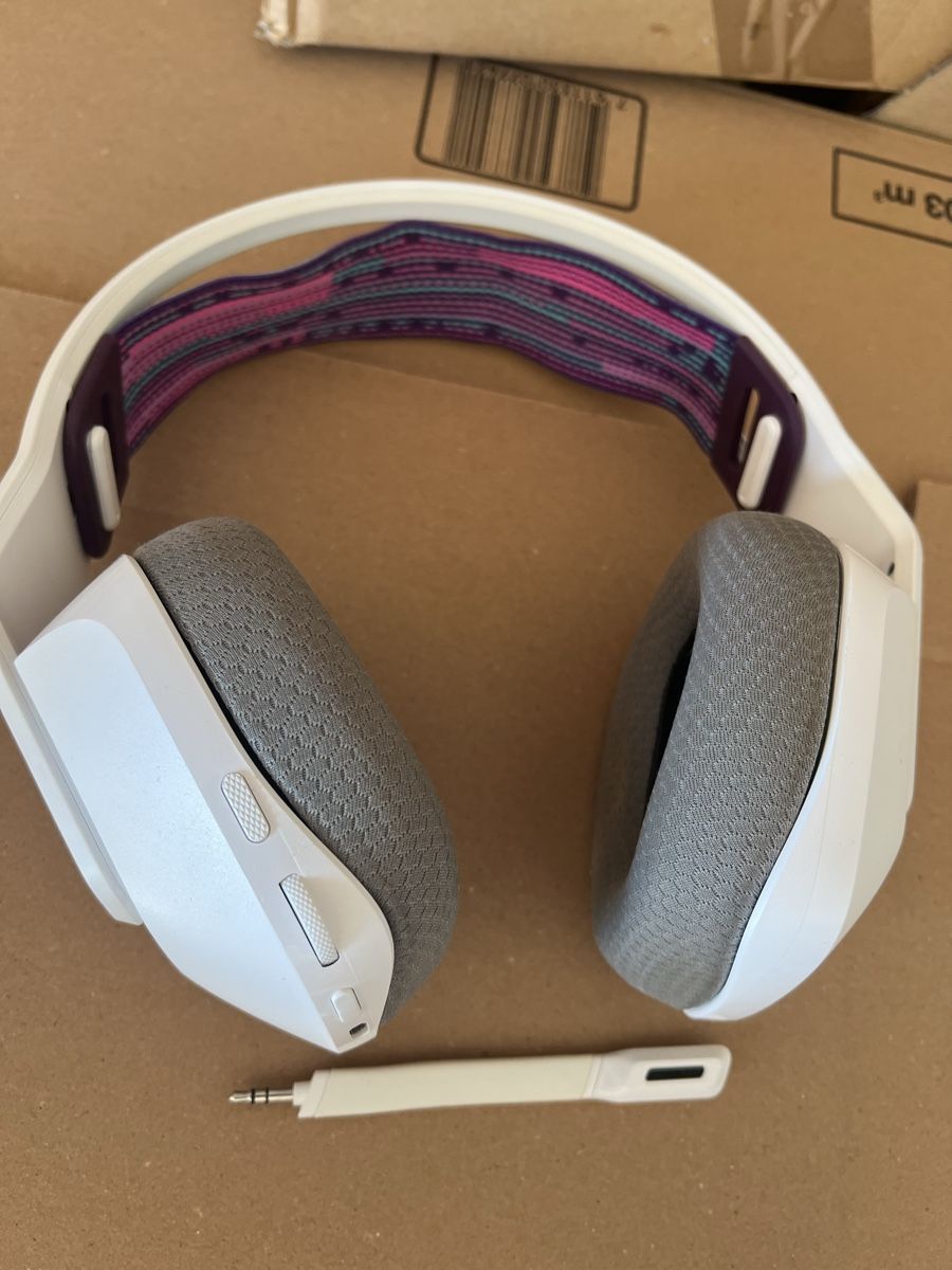 Logitech Cuffie: Logitech G733 Wireless Gaming Headset White used – Usato da Bern venduto da pnlmc2325 3