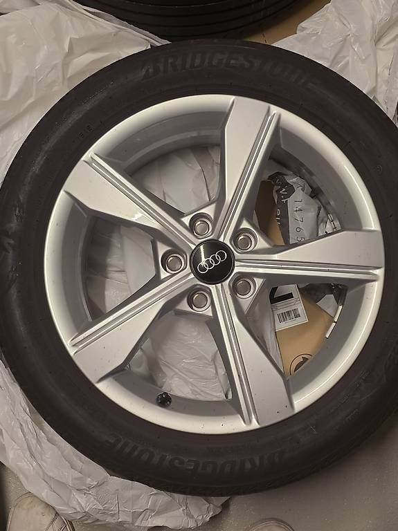 Audi Pneumatici & Ruote complete: Audi A4 Sommerräder 17 Zoll – Usato da Winterthur venduto da stevun 1