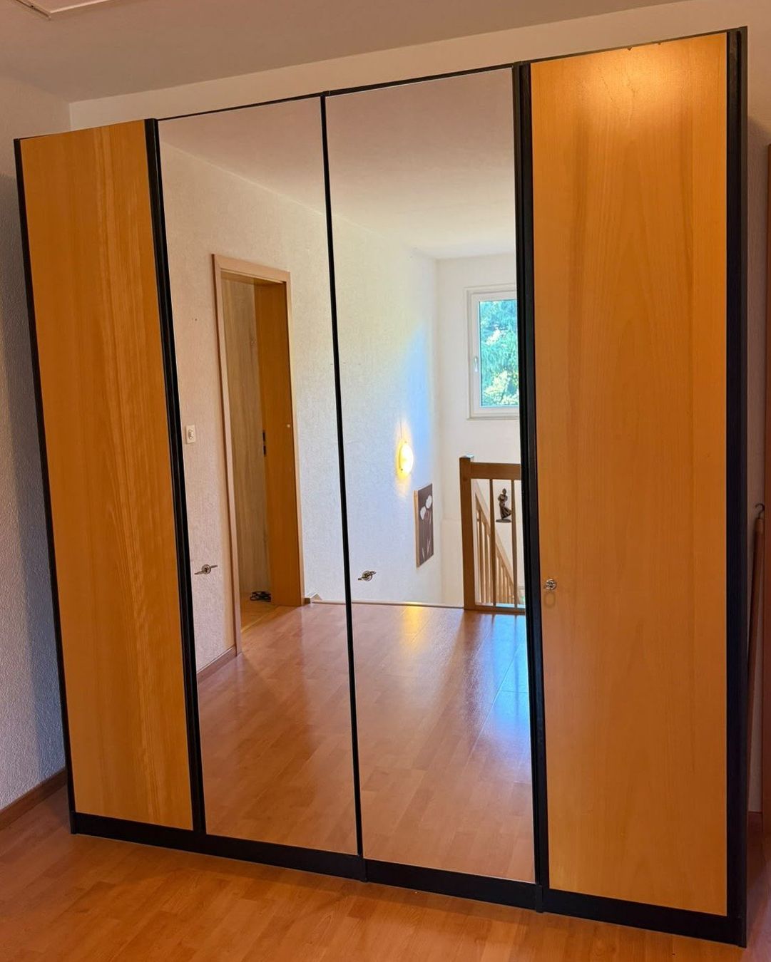 Armoires: Kleiderschrank – D'occasion à Birmenstorf AG par Birmy