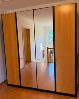 Kleiderschrank