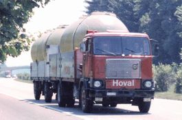 Volvo Tanklastwagen Hoval Schweiz Foto