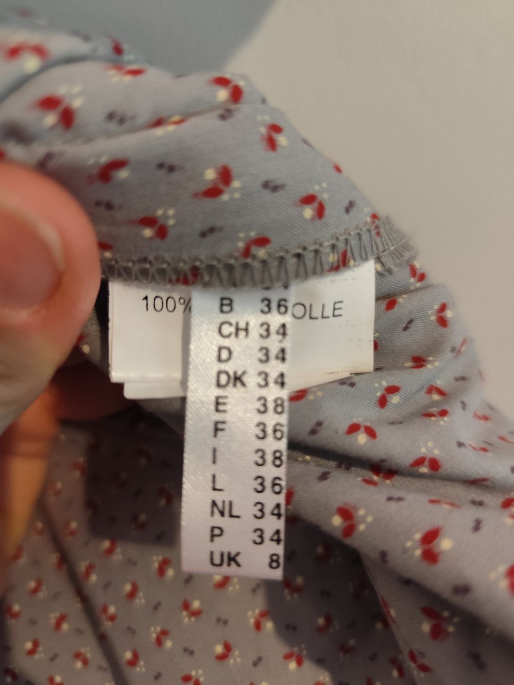 Costumi: Almsach Dirndl 34 und Krüger Bluse 34 – Usato da Uznach venduto da CelineElisabeth 4