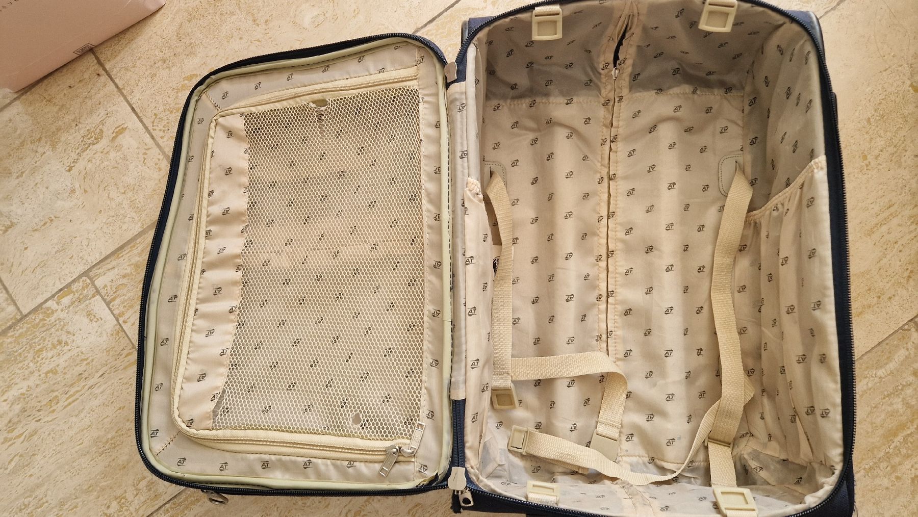 Valises de voyage: Kabinenkoffer – D'occasion à Zürich par joo_6rgy 2