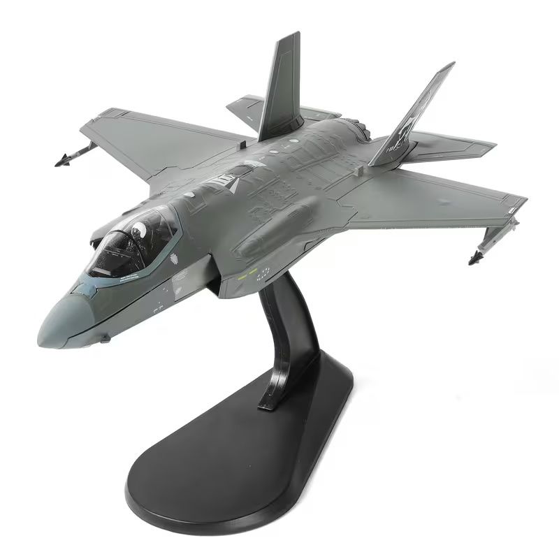 Kits de montage: F-35A Lightning II 'Artemis' Lockheed Martin - Replik 1:72 – Neuf (Voir description) à Hünenberg See par Rroger911 8