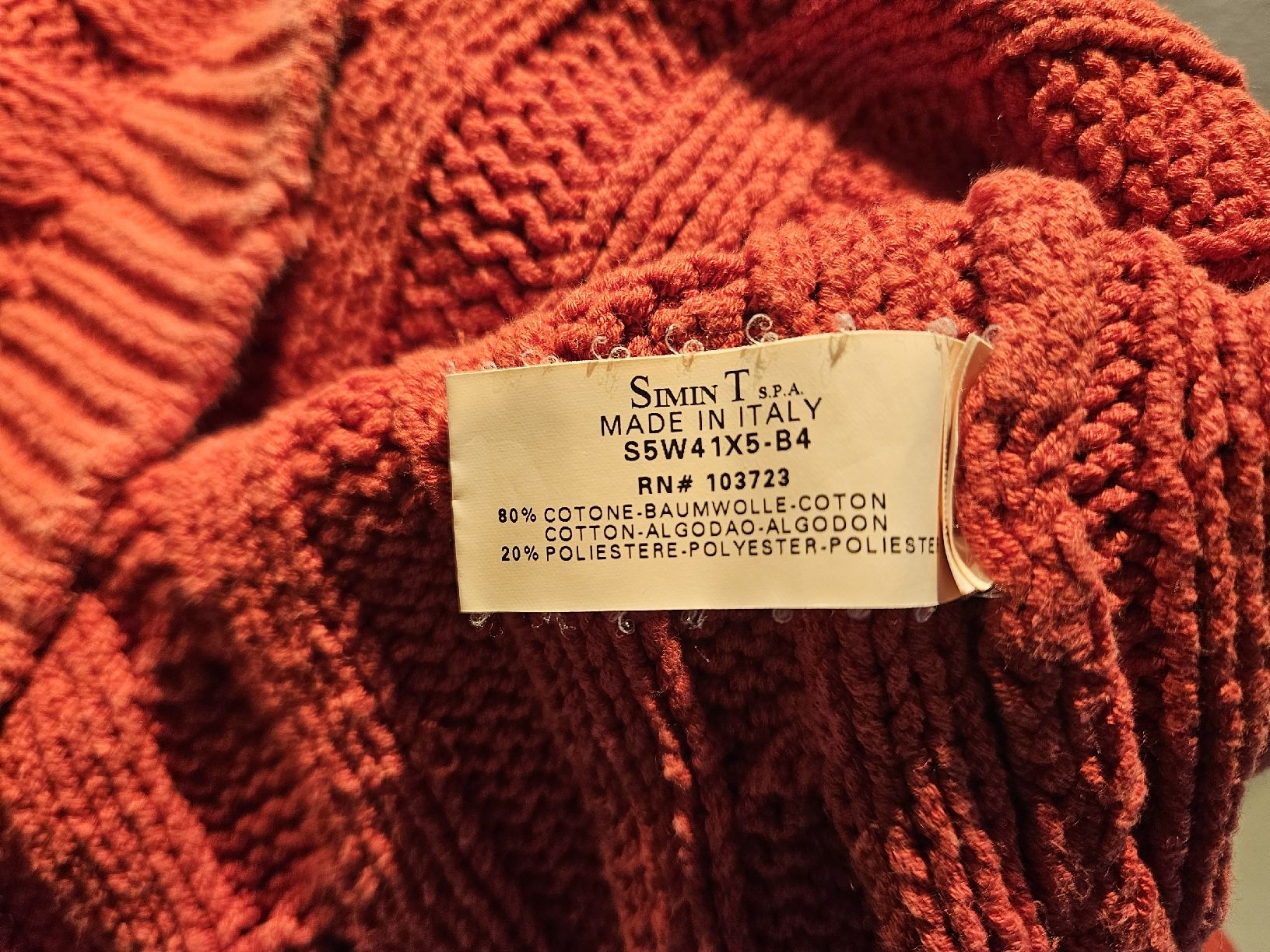 Armani Maglioni & Felpe: Pullover von Armani, grösse S – Usato da Plasselb venduto da Mabischer 4
