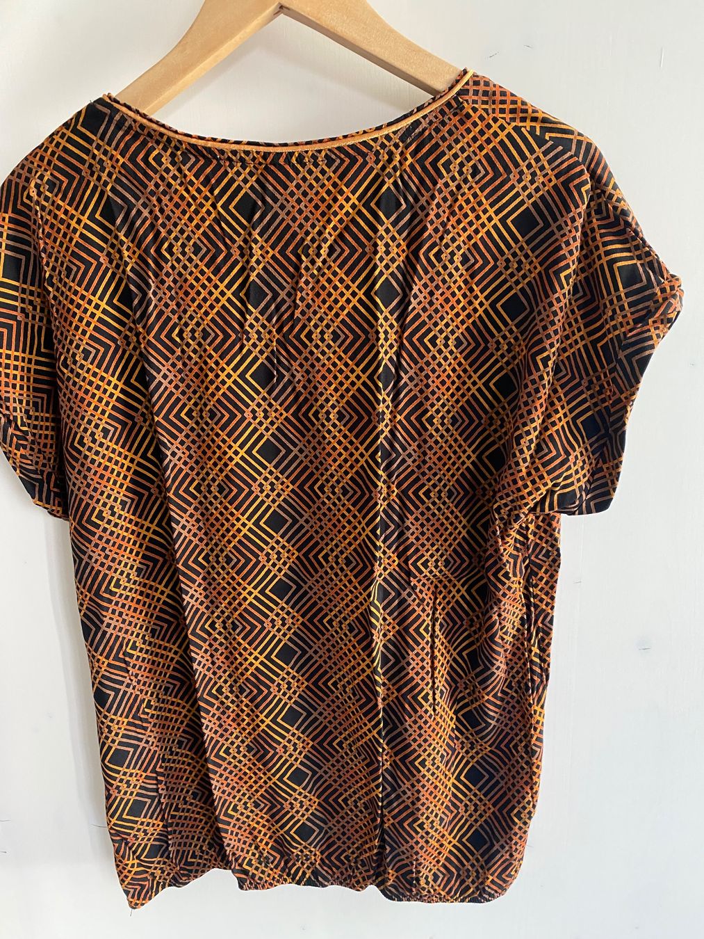 T-Shirts: Oberteil der Marke NED, Grösse XL – Gebraucht aus Basel von riesther 1