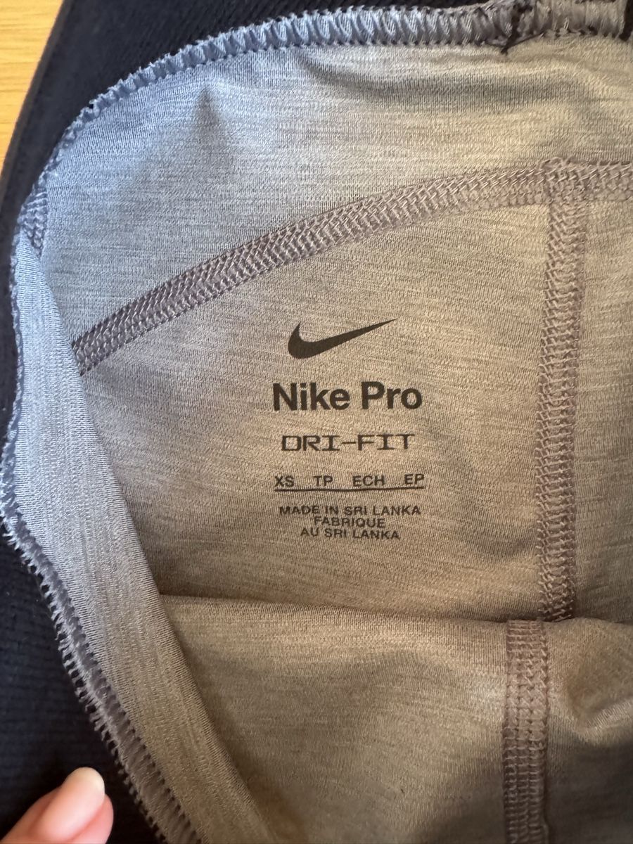 Nike Leggings: Nike Pro Sporthose kurz grau  – Usato da Malans GR venduto da leo_mz7w 4
