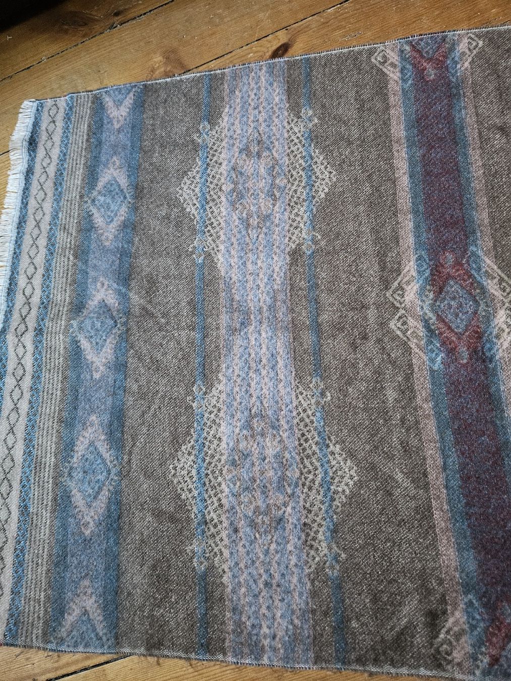 Foulards, Tücher & Schals: Kuscheliger Boho Schal (gross!) – Gebraucht aus Arlesheim von Flohmi_A_Z 3