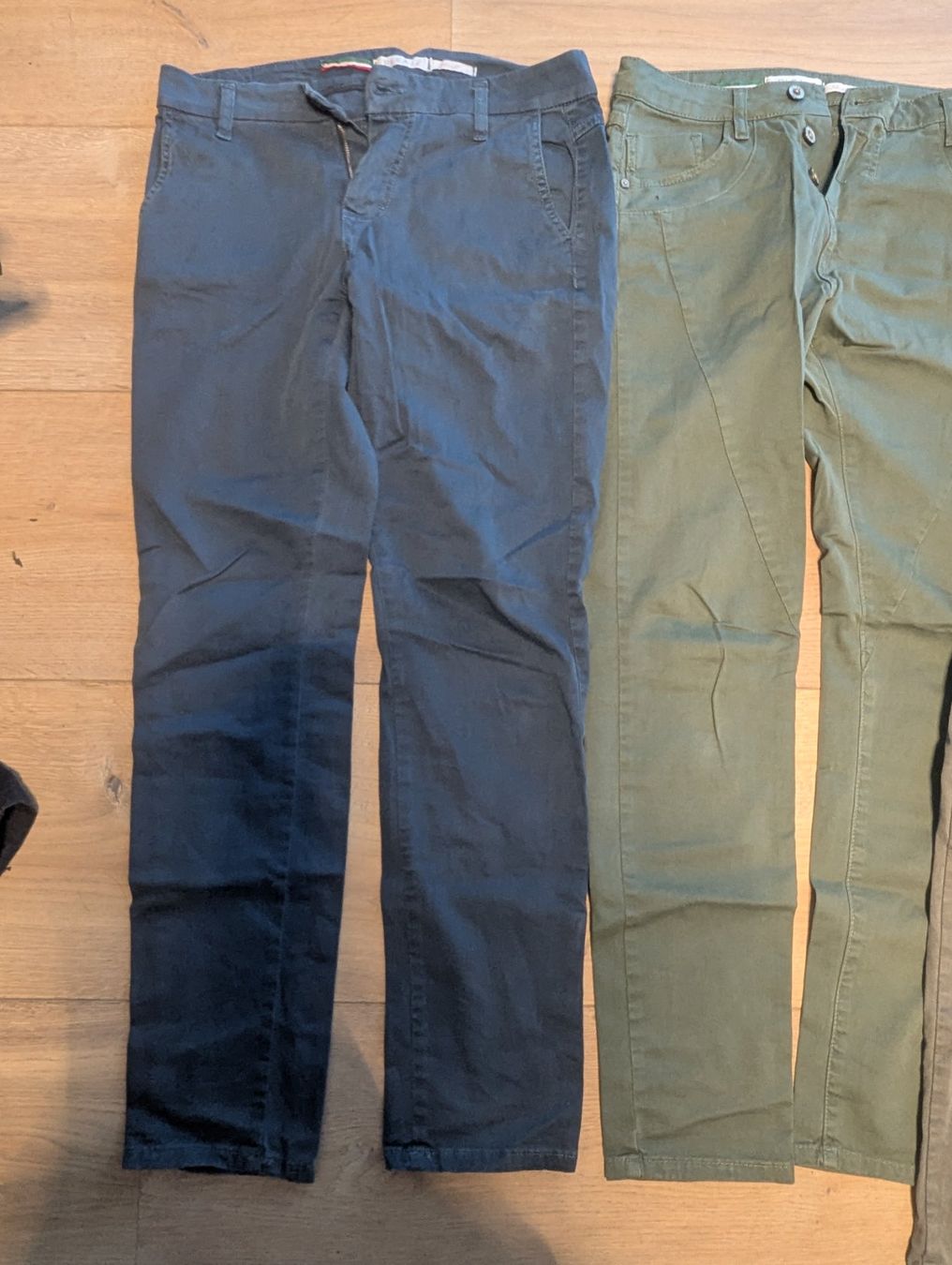 Pantaloni: 3 paar Hosen Please – Usato da Root venduto da Pfroeschli 5