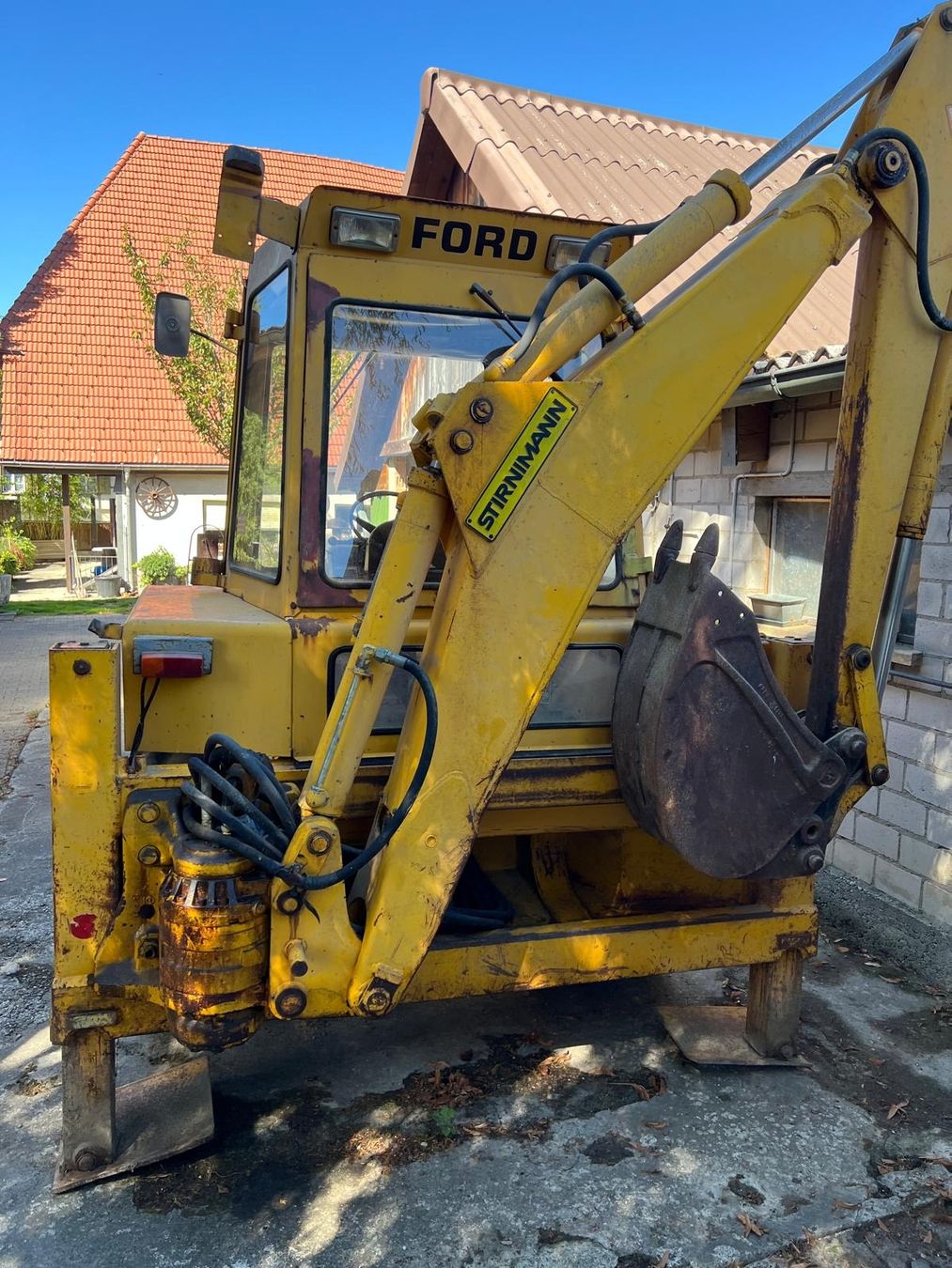 Ford Trattori: Ford Traktorbagger  – Usato da Sumiswald venduto da ForstCounty 2