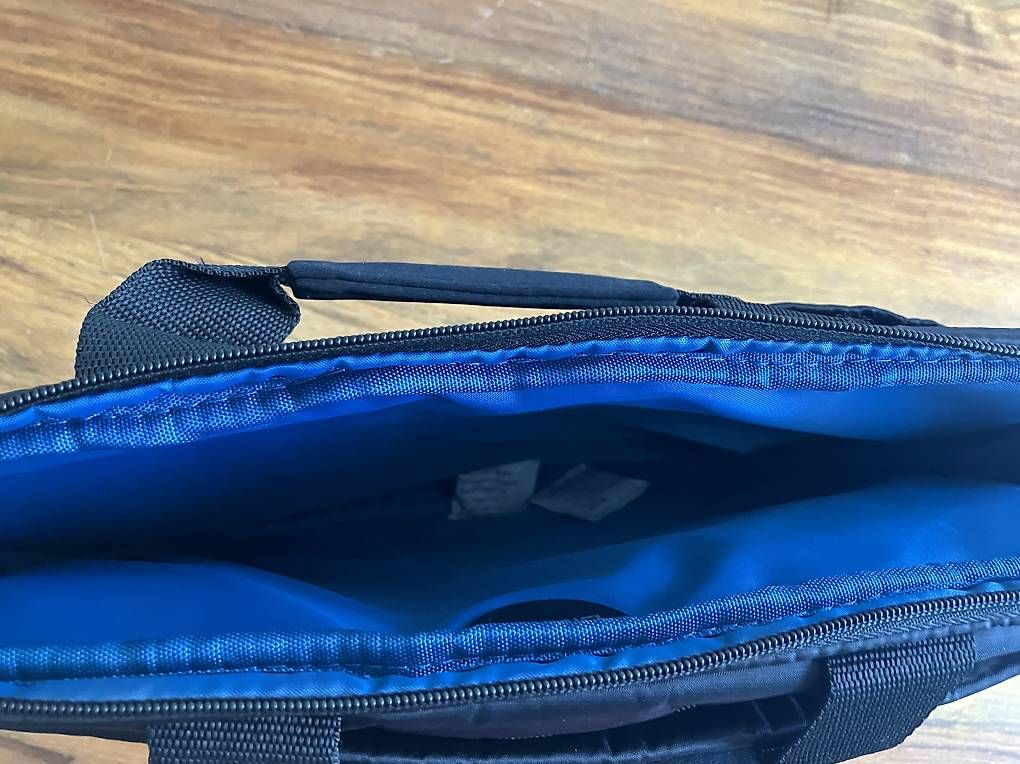 Valises & Sacs: Laptop-Tasche / Slim Case / DICOTA – D'occasion à Zürich par pas_y6lb 3