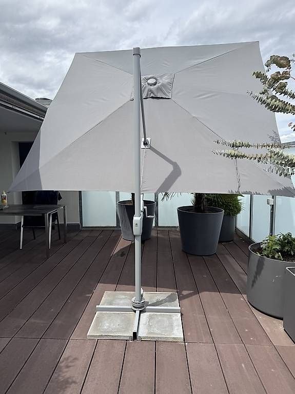 Ombrelloni: Sonnenschirm quadratisch 300x300cm – Usato da Thun venduto da Panthomblade 2