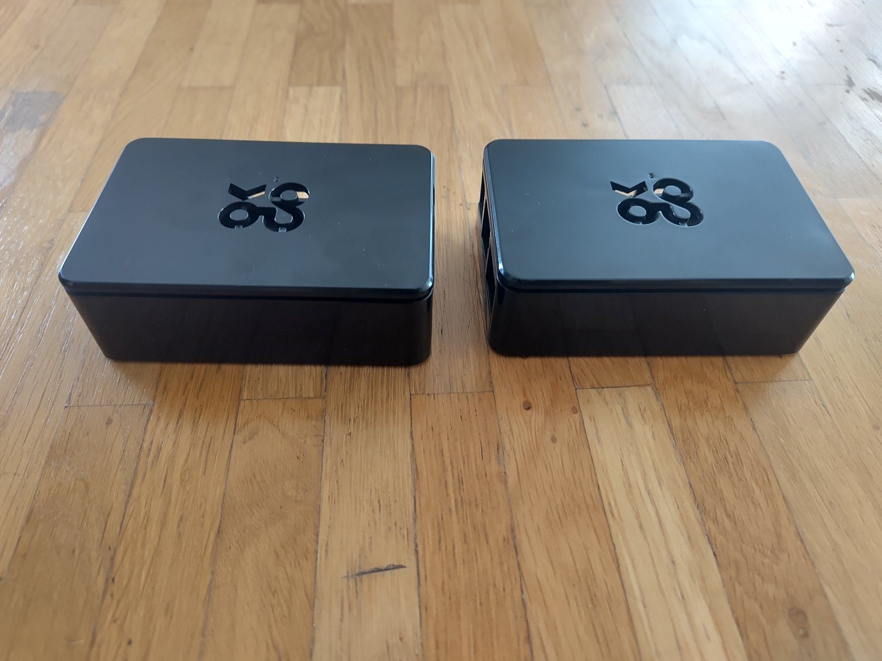 Boîtiers: 2x Raspberry Pi 4B Gehäuse schwarz – D'occasion à Wangen SZ par scherpa1 3