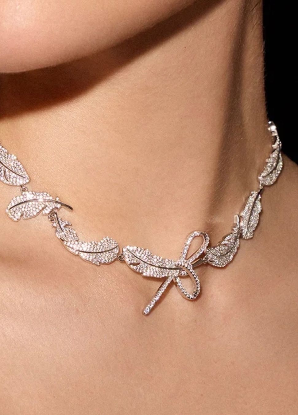 Catenine: Collier Plume en argent – Nuovo e nell'imballaggio originale da St-Maurice venduto da Sandrinette123