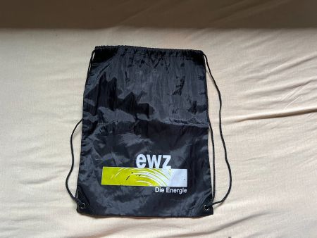 Sportbeutel schwarz mit ewz Logo gebraucht