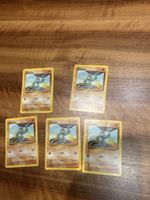 5 alte Machollo Pokemon Karten